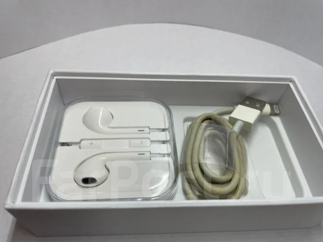 Apple iPhone SE. �/�, �����������, 3G, 4G LTE ����