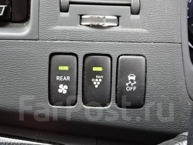 Toyota Isis. ��������, 4wd, 1.8 (130��.�.), ������, 74 000����. ��, �/�. ��� ����� �� ������������ ����