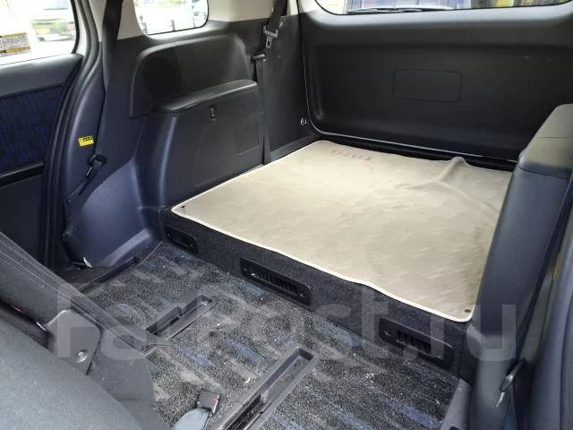 Toyota Isis. ��������, 4wd, 1.8 (130��.�.), ������, 74 000����. ��, �/�. ��� ����� �� ������������ ����