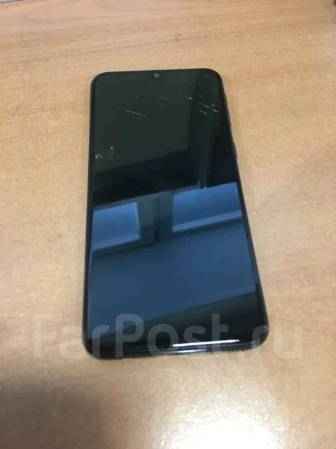 Samsung Galaxy A40. �/�, ������, 4G LTE ����