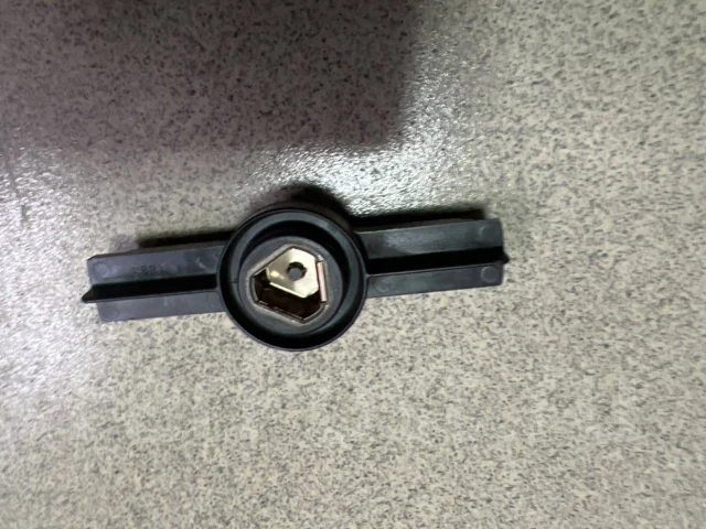 ������� ��������� Mitsubishi MD619274 ����
