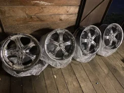 Infiniti. 8.5x20", 5x114.3, ET35, �� 73,1���. ����