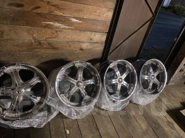 Infiniti. 8.5x20", 5x114.3, ET35, �� 73,1���. ����