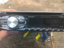 Pioneer Carrozzeria DVH-570 ����