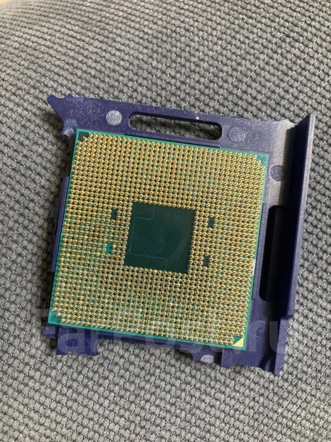 AMD Ryzen 3 3200G ����