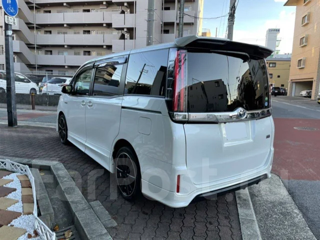 Toyota Noah. ��������, ��������, 1.8 (99��.�.), ������, 12 417����. ��, �/�. ��� ����� �� ������������ ����