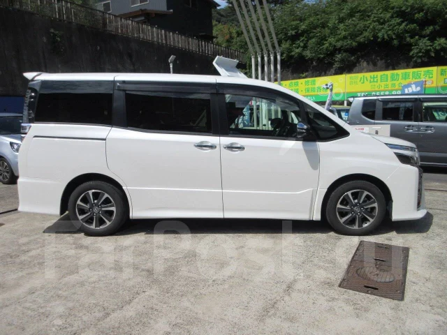 Toyota Voxy. ��������, 4wd, 2.0 (152��.�.), ������, 27 000����. ��, �/�. ��� ����� �� ������������ ����