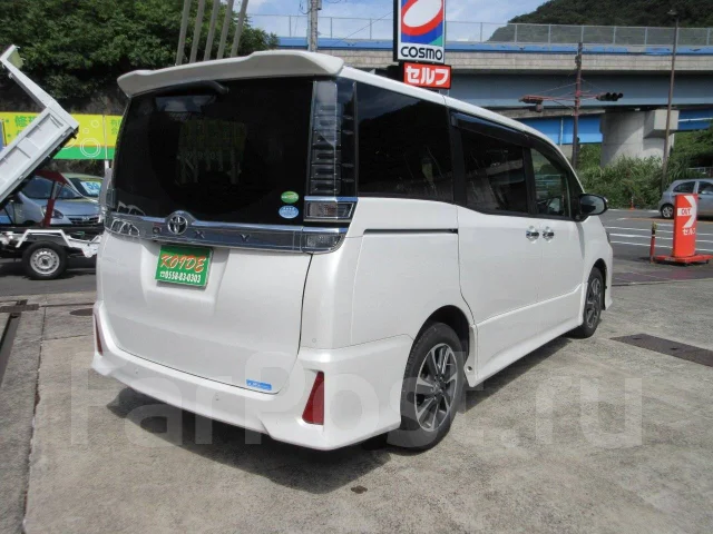 Toyota Voxy. ��������, 4wd, 2.0 (152��.�.), ������, 27 000����. ��, �/�. ��� ����� �� ������������ ����