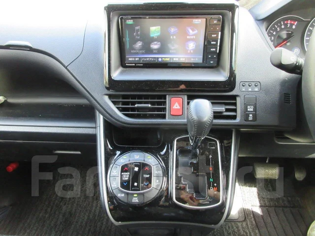 Toyota Voxy. ��������, 4wd, 2.0 (152��.�.), ������, 27 000����. ��, �/�. ��� ����� �� ������������ ����