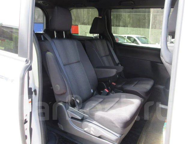 Toyota Voxy. ��������, 4wd, 2.0 (152��.�.), ������, 27 000����. ��, �/�. ��� ����� �� ������������ ����