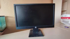 HP. 18.5", ���������� �� (LCD, LED, QLED) ����