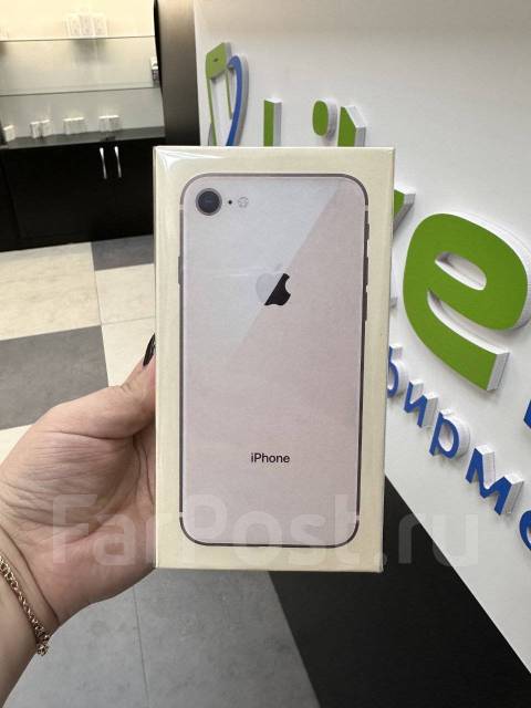 Apple iPhone 8 64/256 GB - Смартфоны и сотовые телефоны в Хабаровске