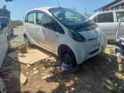 Mitsubishi i-MiEV. HA3W, Y4F1 ����
