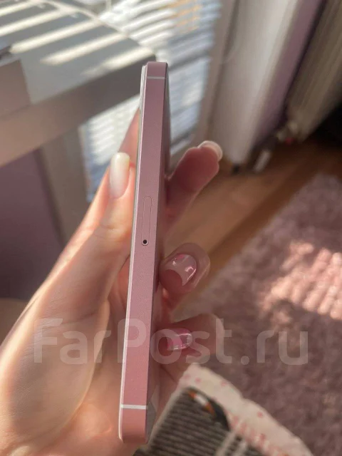 Apple iPhone SE. �/�, �������, �������, 4G LTE ����
