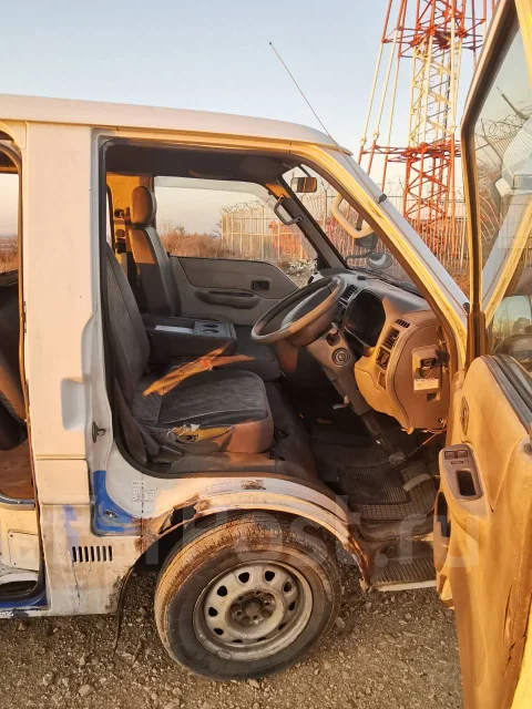 Mazda Bongo. �������, ������, 1.8 (90��.�.), ������, 332 000����. �� ����