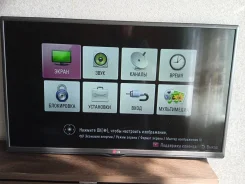 LG 32LB552U. LED ����