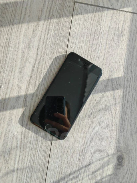 Apple iPhone 8 Plus. �/�, 64 ��, ������, 4G LTE, ����������, NFC ����