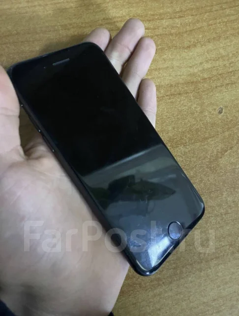 Apple iPhone 8. �/�, ������, 4G LTE, NFC ����
