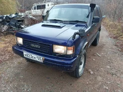 Isuzu Bighorn. �������, 4wd, 3.1 (135��.�.), ������, 300 000����. �� ����