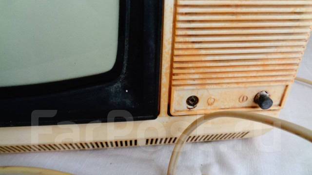 Телевизор из СССР переносной Сапфир 412, рабочий, б/у, в наличии. Цена ...