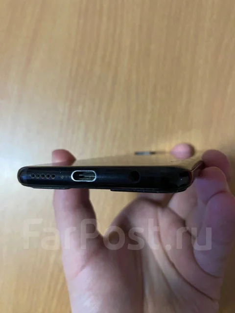 Honor 10. �/�, ������, 3G, 4G LTE, Dual-SIM, NFC ����