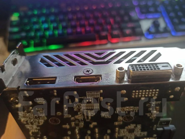 GeForce GTX 1050 ����