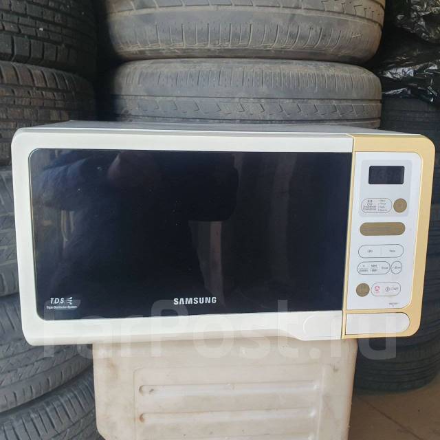 Продам микроволновку Samsung - Микроволновые печи во Владивостоке