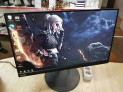 Lenovo. 24" ����