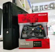 Microsoft Xbox 360 E ����