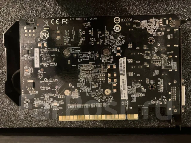 GeForce GTX 1050 ����