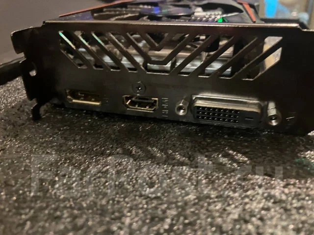 GeForce GTX 1050 ����