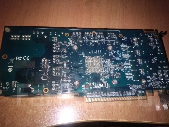 Radeon HD 6870 ����