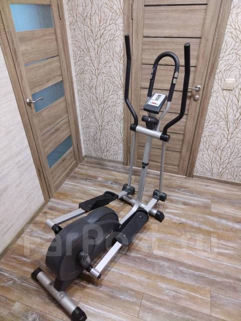 Продам кардио тренажер элипс - Тренажеры и спорткомплексы во Владивостоке