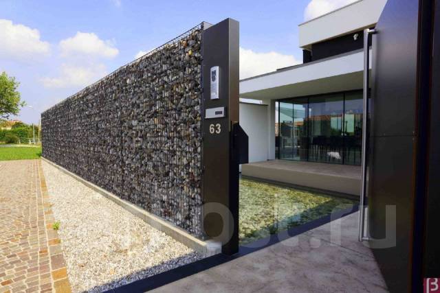 Монтаж и установка фасада из габионов в Надеждинском районе