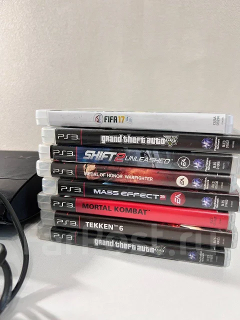 Sony PlayStation 3 Super Slim ����