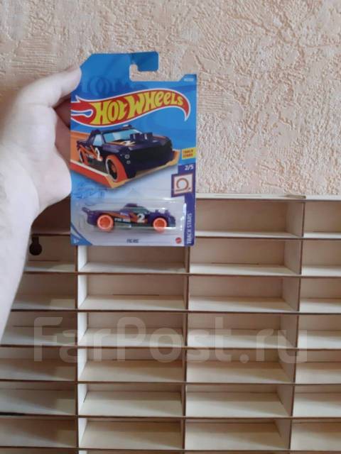 Полка парковка для hot wheels