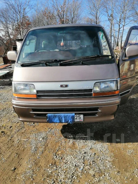Toyota Hiace. ��������, 4wd, ������ ����