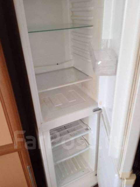 Срочно недорого продам холодильник, б/у, в наличии. Цена: 3 000₽ в ...