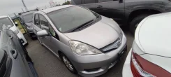 Honda Fit Shuttle. GP2, LDA ����