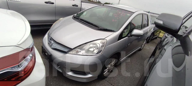 Honda Fit Shuttle. GP2, LDA ����