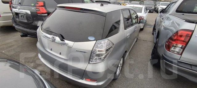 Honda Fit Shuttle. GP2, LDA ����