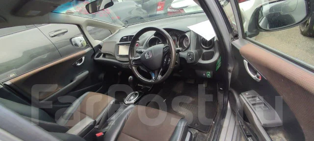 Honda Fit Shuttle. GP2, LDA ����
