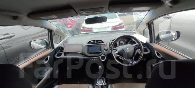 Honda Fit Shuttle. GP2, LDA ����