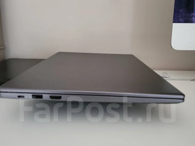Huawei MateBook D 15. 15.6", 2,1����, ��� 8 ��, ���� 256���, WiFi: 1, Bluetooth: 1, ����������� �� 7��. ����