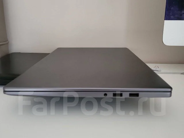 Huawei MateBook D 15. 15.6", 2,1����, ��� 8 ��, ���� 256���, WiFi: 1, Bluetooth: 1, ����������� �� 7��. ����