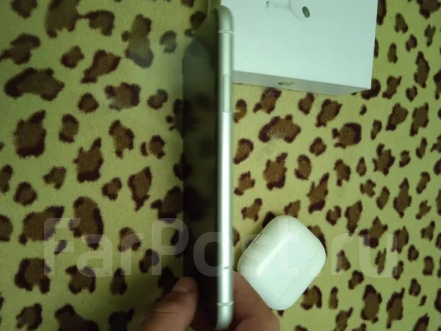 Apple iPhone Xr. �/�, �����, 4G LTE ����
