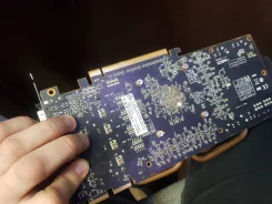 Radeon HD 6950 ����