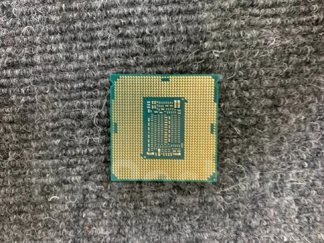 Intel Pentium Gold G5400 ����