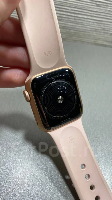 Apple Watch SE. GPS, NFC, IP67 ����