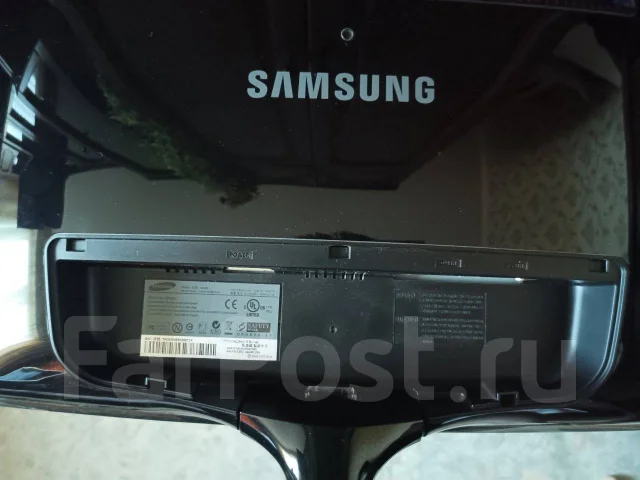 Samsung. 20", ���������� �� (LCD, LED, QLED) ����